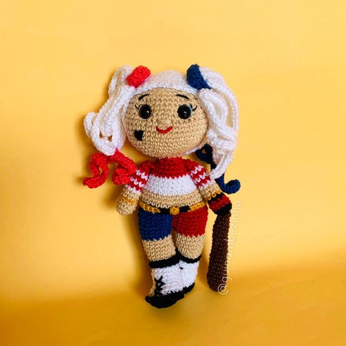 Boneca Arlequina Amigurumi