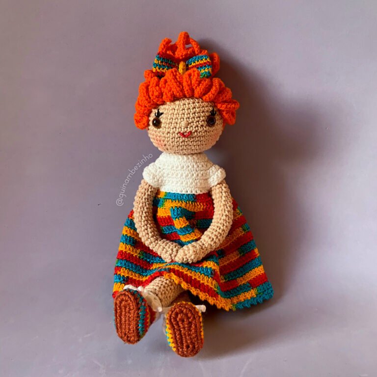 Boneca Arlequina Amigurumi